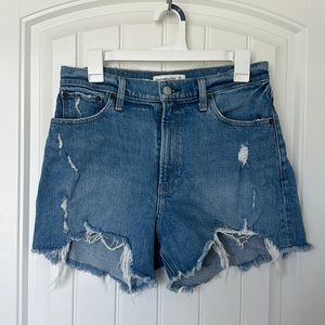 Abercrombie 4 inch mom shorts. Curve love size 29